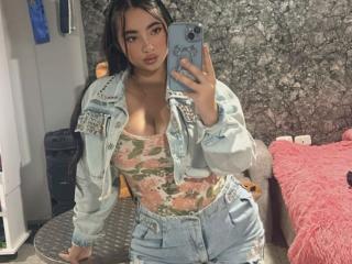 AlisonnWalkerr Webcam Porno Live - Photo 13/21