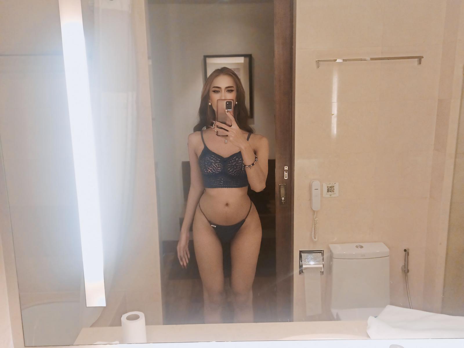 KendraMaxwell — live cam photo 5