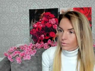 BrendaWonderful live cam model at XLoveCam