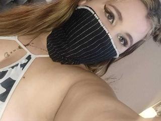 SalmaAzaman Blowjob XXX Cams - Photo 16/21