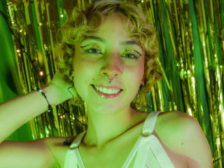 EmilyAllen Boobs Liveshow - Photo 8/21