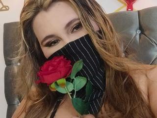 SalmaAzaman Blowjob XXX Cams - Photo 13/21