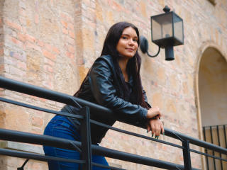 AriaLeenn Image Gallery