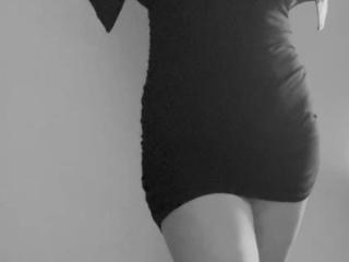 ViellaRosewood live cam model at XLoveCam