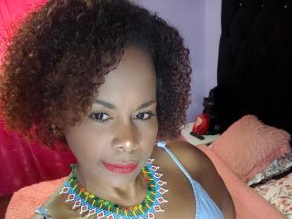 AfroditaKane Webcam Porno Live - Photo 9/21