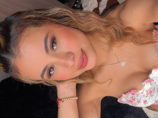 ArianaBellee Image Gallery
