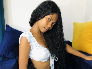 Watch Saloma live on cam on XLoveCam