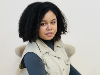 MonicaHuggins live cam model at XLoveCam