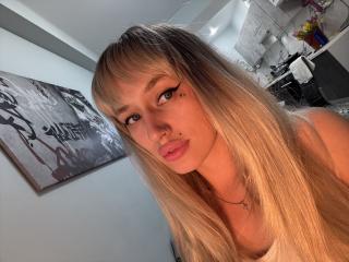 SweetMirakle Fellation XXX Cams - Photo 4/10