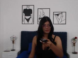 SofiCruz live cam model at XLoveCam