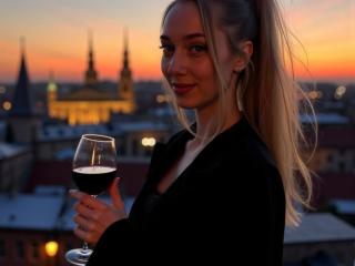 EngelHottie Image Gallery