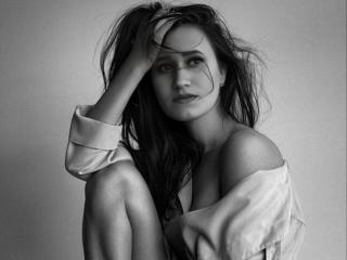 LuckyLana Image Gallery