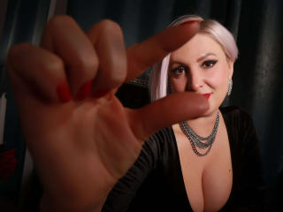 NicoleDomme Image Gallery