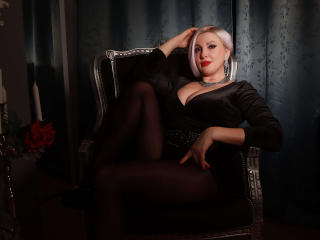 NicoleDomme Image Gallery
