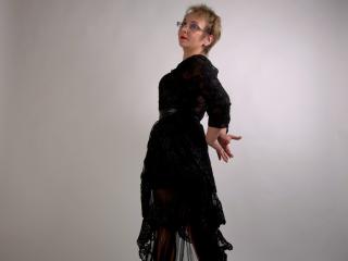 ChaudMILFIrene - Live sex cam - 2495081