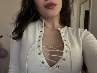 Sevillia Blowjob XXX Cams - Photo 20/21