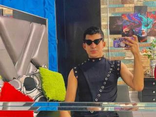 SalvatoreDelRey live cam model at XLoveCam