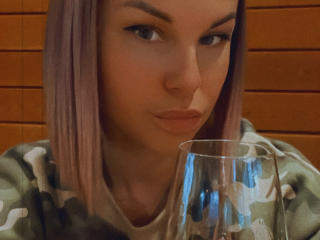 BelleLisaG Live Cam Porn - Photo 18/21