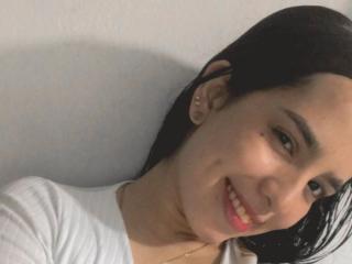 AlanaReyes Webcam Porno Live - Photo 21/21
