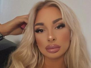 LuxuriaBlond Image Gallery
