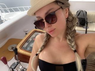 AvaGreenx Webcam Porno Live - Photo 5/21