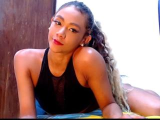 MisstreMarianaSex live cam model at XLoveCam