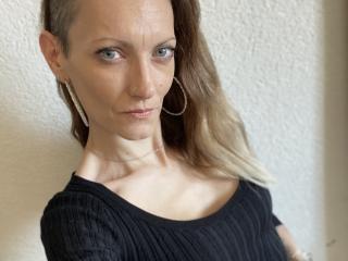 DaneeSoHot Amateur Live Webcam - Photo 17/21