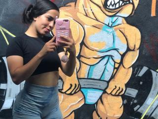 AlanaReyes Webcam Porno Live - Photo 19/21
