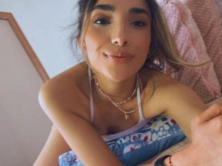 AdharaCooper Webcam Porno Live - Photo 17/21