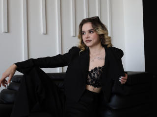 EmelyHailey Boobs Liveshow - Photo 14/21