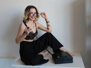EmelyHailey Boobs Liveshow - Photo 12/21