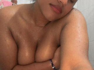 BrunetteJuicyX69 Live Cam Porn - Photo 5/7