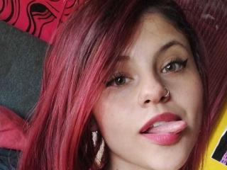 SophieHill Blowjob XXX Cams - Photo 19/21
