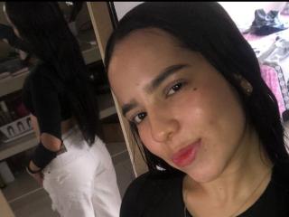 AlanaReyes Webcam Porno Live - Photo 14/21