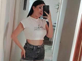 DanielleAdams Amateur Live Cam - Photo 8/21