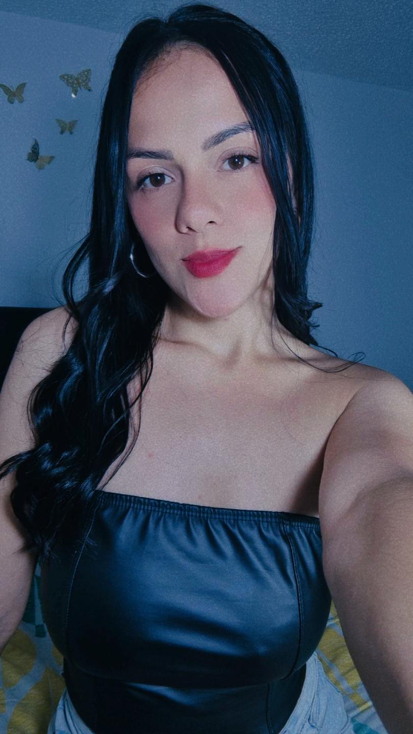 LulyLiz from XLoveCam