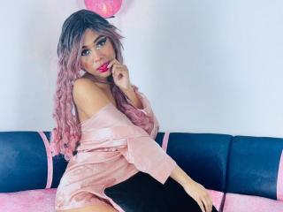 SalomeBenz Fellation XXX Cams - Photo 8/8