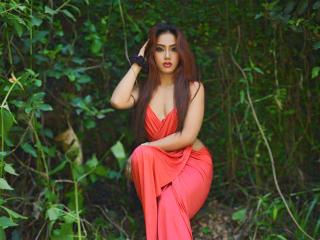 SweetNSexyD live cam model at XLoveCam