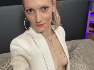 DaneeSoHot Amateur Live Webcam - Photo 16/21