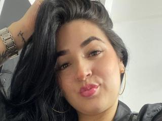 MiaGill live cam model at XLoveCam
