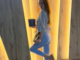 AraiaSheri Webcam Porno Live - Photo 14/21