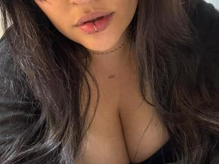 AgathaK Webcam Porno Live - Photo 15/21