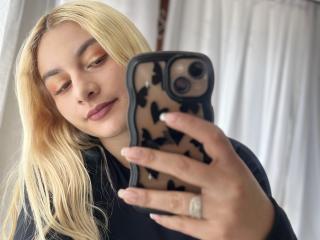 AtheneaRossi Webcam Porno Live - Photo 15/21