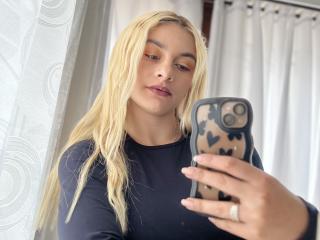 AtheneaRossi Webcam Porno Live - Photo 14/21