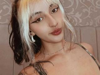 BellaBleu Live Cam Porn - Photo 18/21
