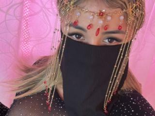 SophieEvansss Blowjob XXX Cams - Photo 12/21