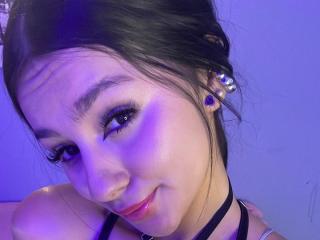 AlessiaFerry Webcam Porno Live - Photo 10/21