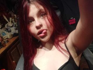 SophieHill Blowjob XXX Cams - Photo 6/21