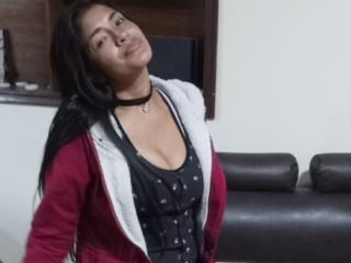 ArianithaXox Webcam Porno Live - Photo 8/21