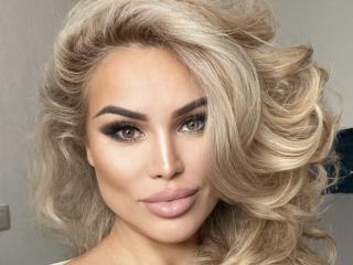 RadmilaQueen live cam model at XLoveCam